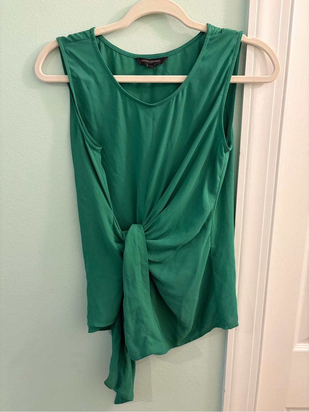 Banana Republic Emerald Green Sleeveless Tie-Front Camisole